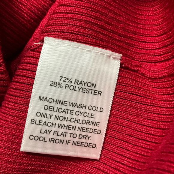 Jessica Simpson Women’s Vibrant Red Cable Knit Sweater Size XL - Picture 11 of 11